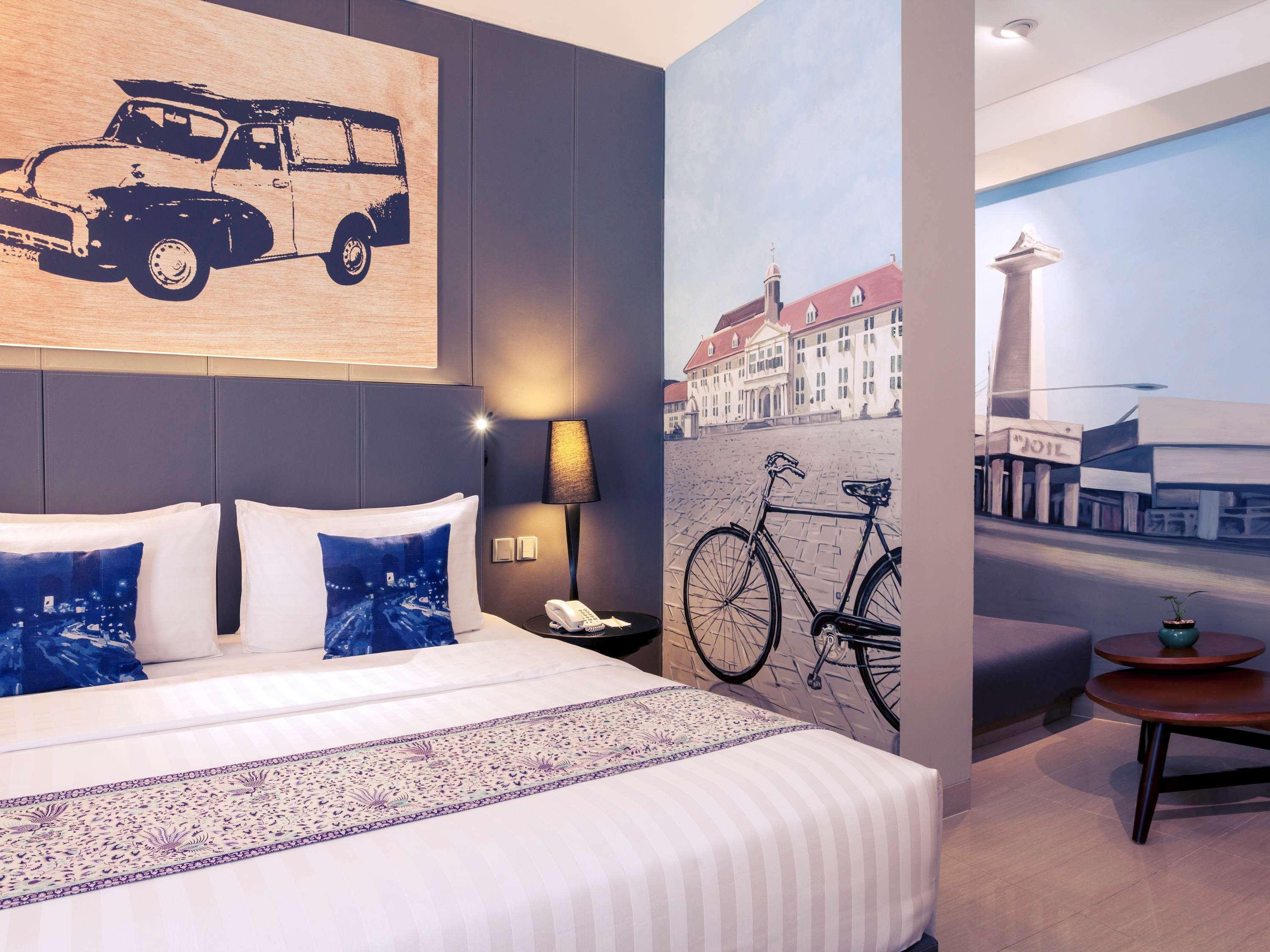 Mercure Jakarta Sabang Exterior photo