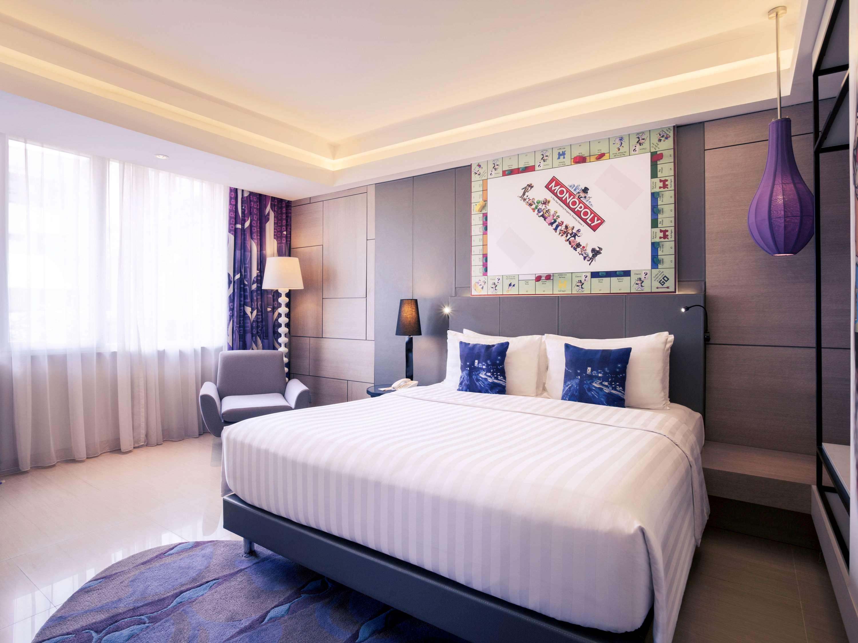 Mercure Jakarta Sabang Exterior photo