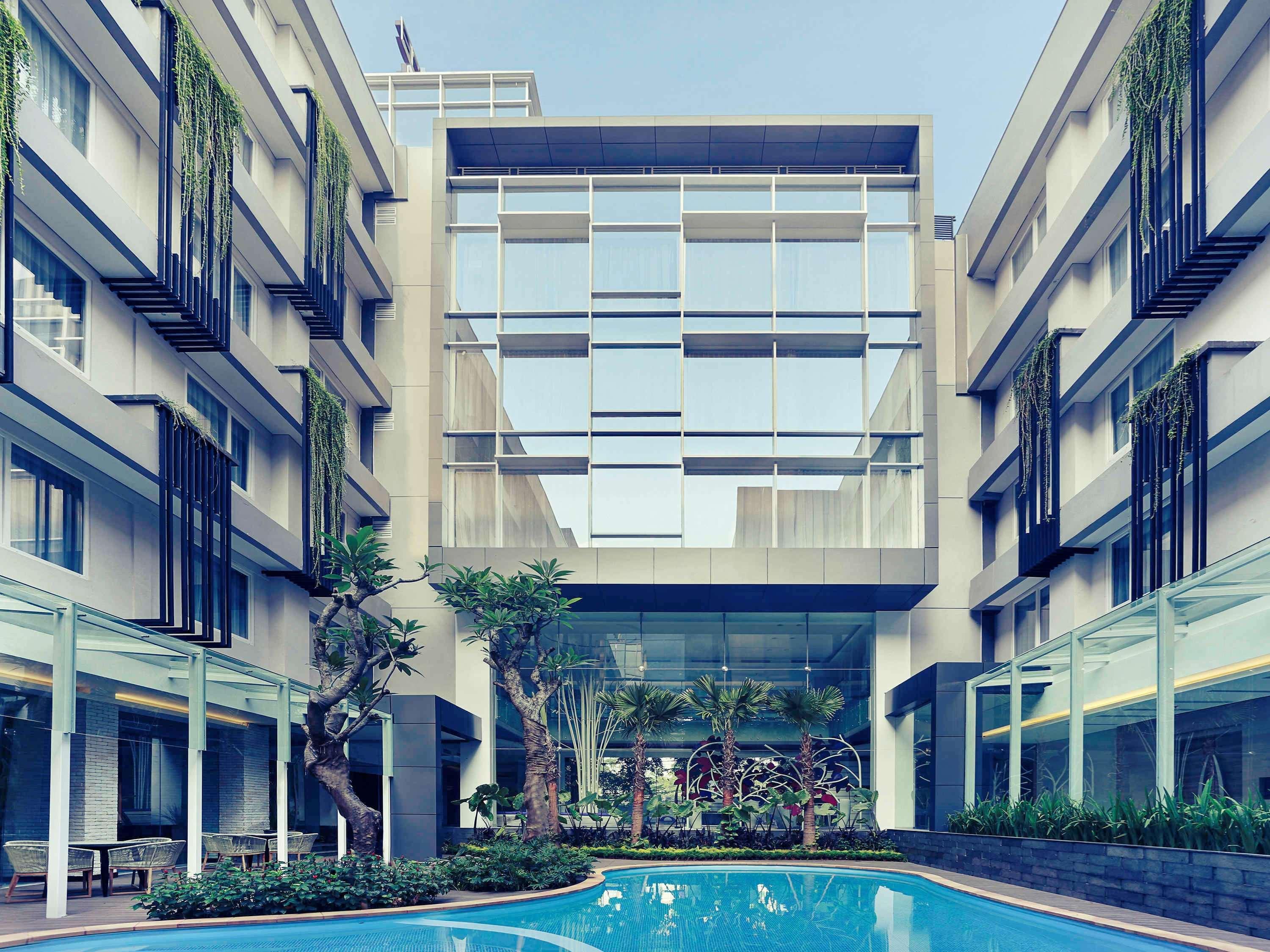 Mercure Jakarta Sabang Exterior photo