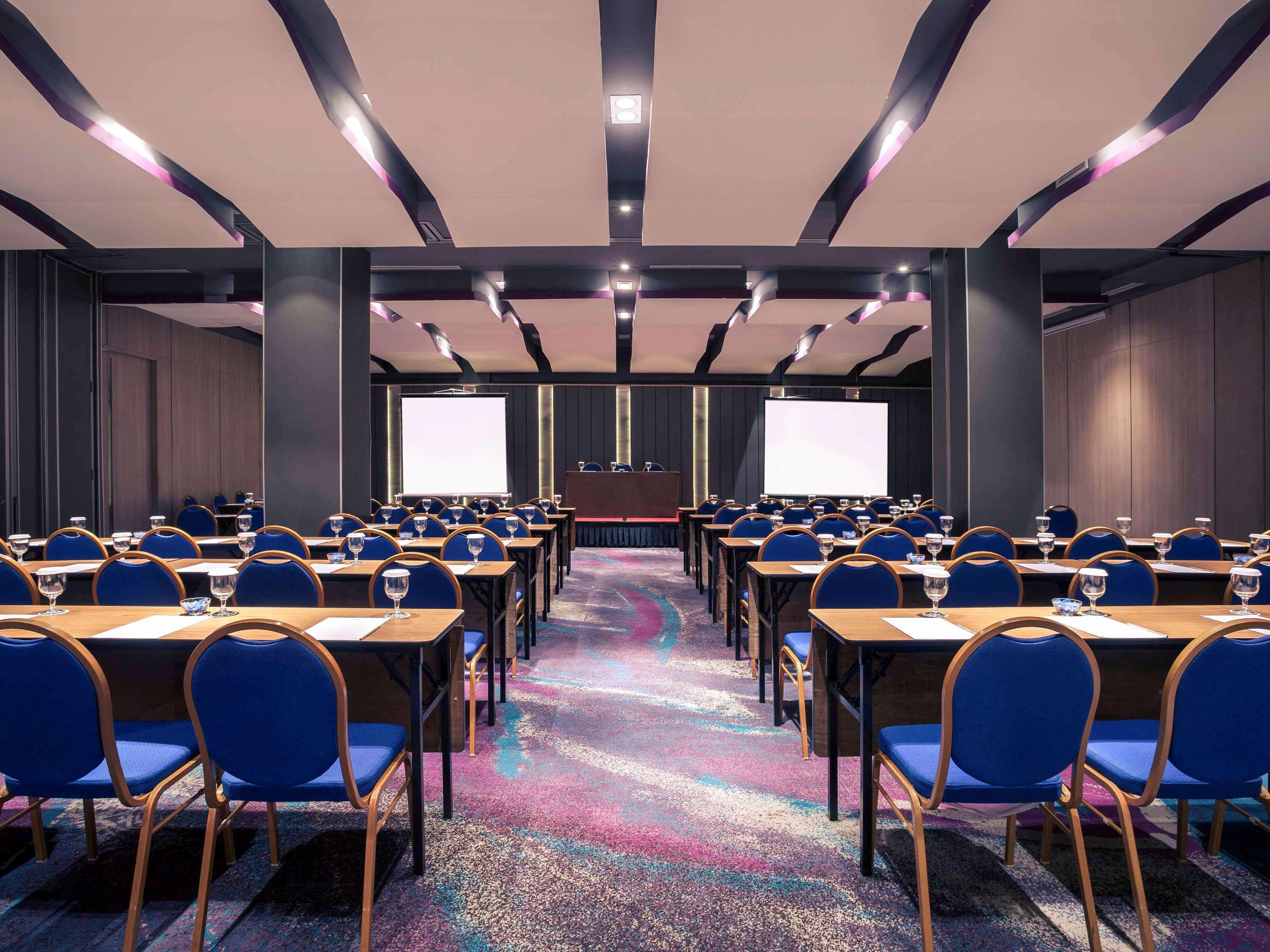 Mercure Jakarta Sabang Exterior photo