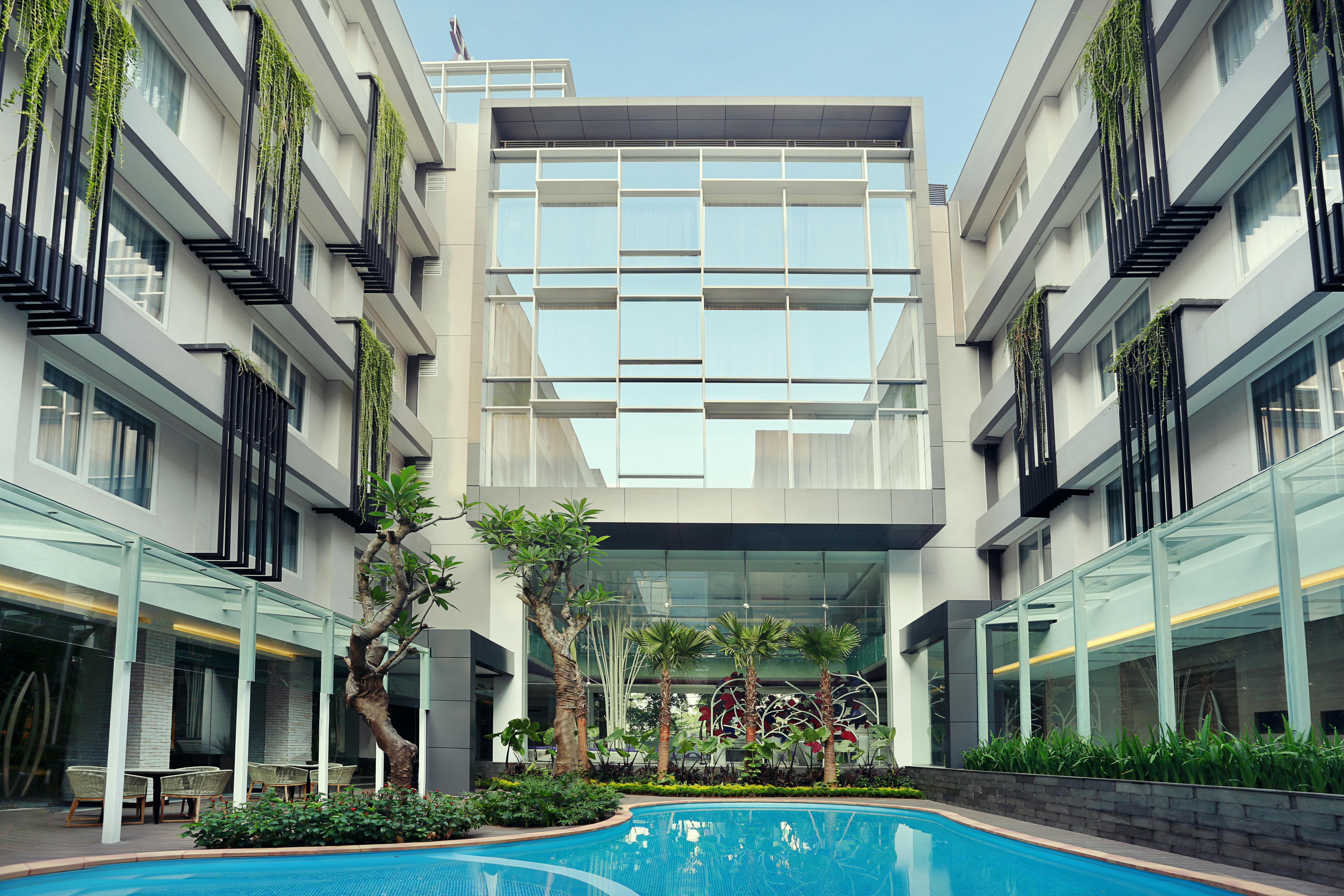 Mercure Jakarta Sabang Exterior photo