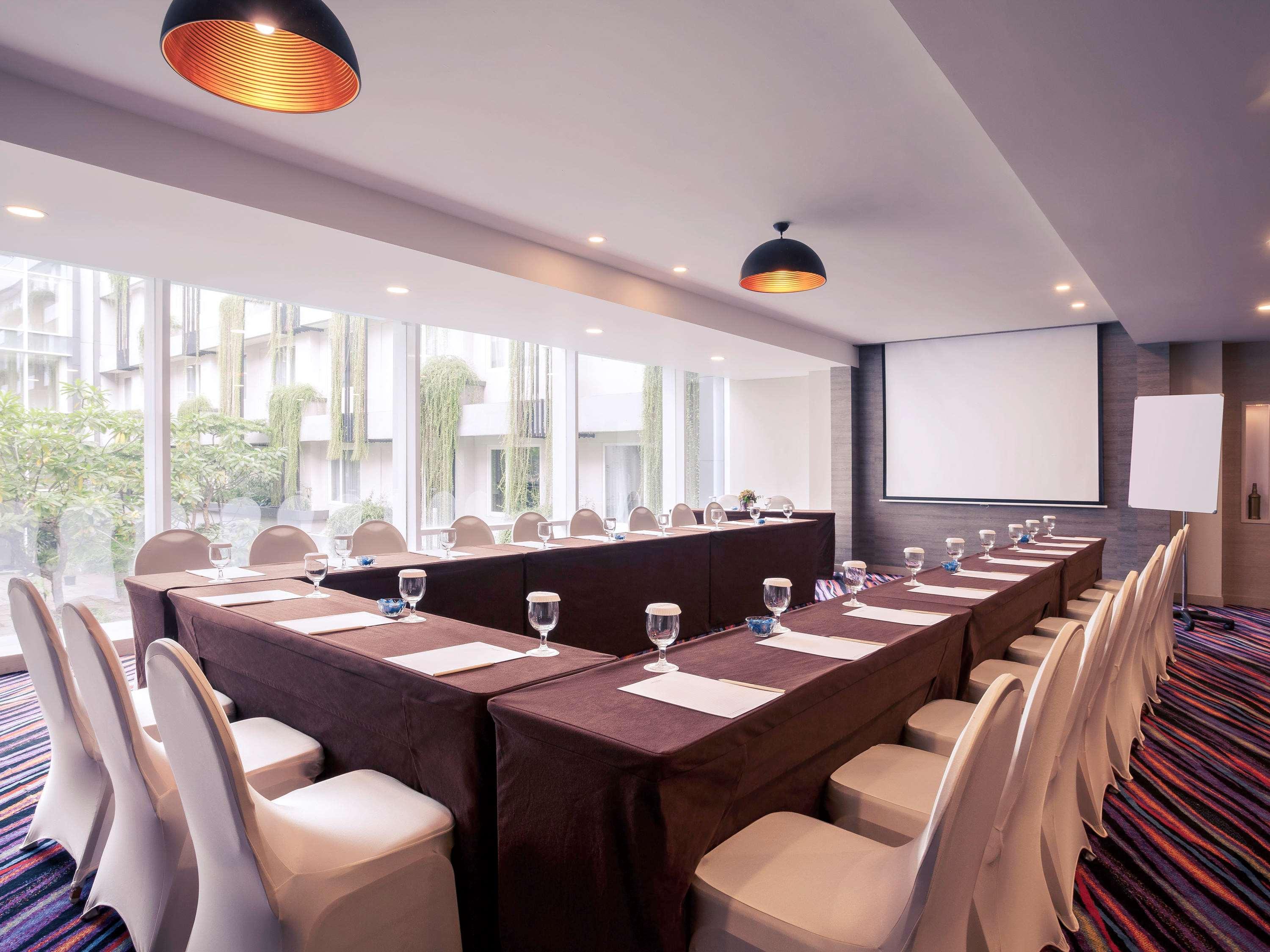 Mercure Jakarta Sabang Exterior photo